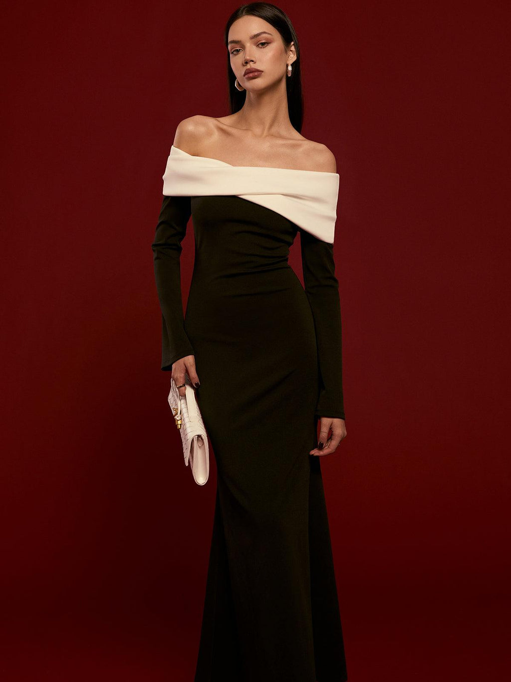 Clara Asitmetrik Omuzları Açık Kollu Elbise